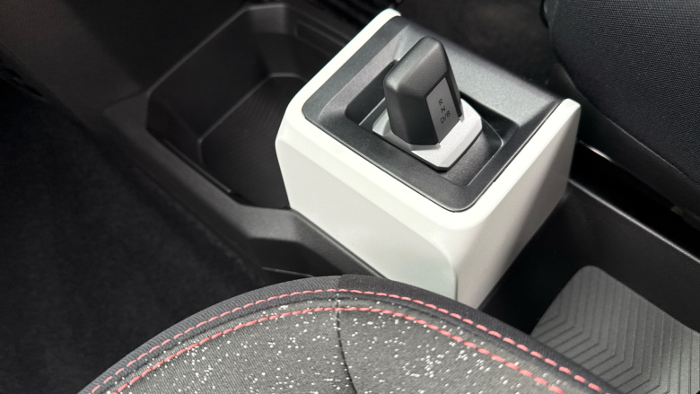 Dacia Spring 27kWh Expression 65 48kW 5dr Auto Electric Hatchback